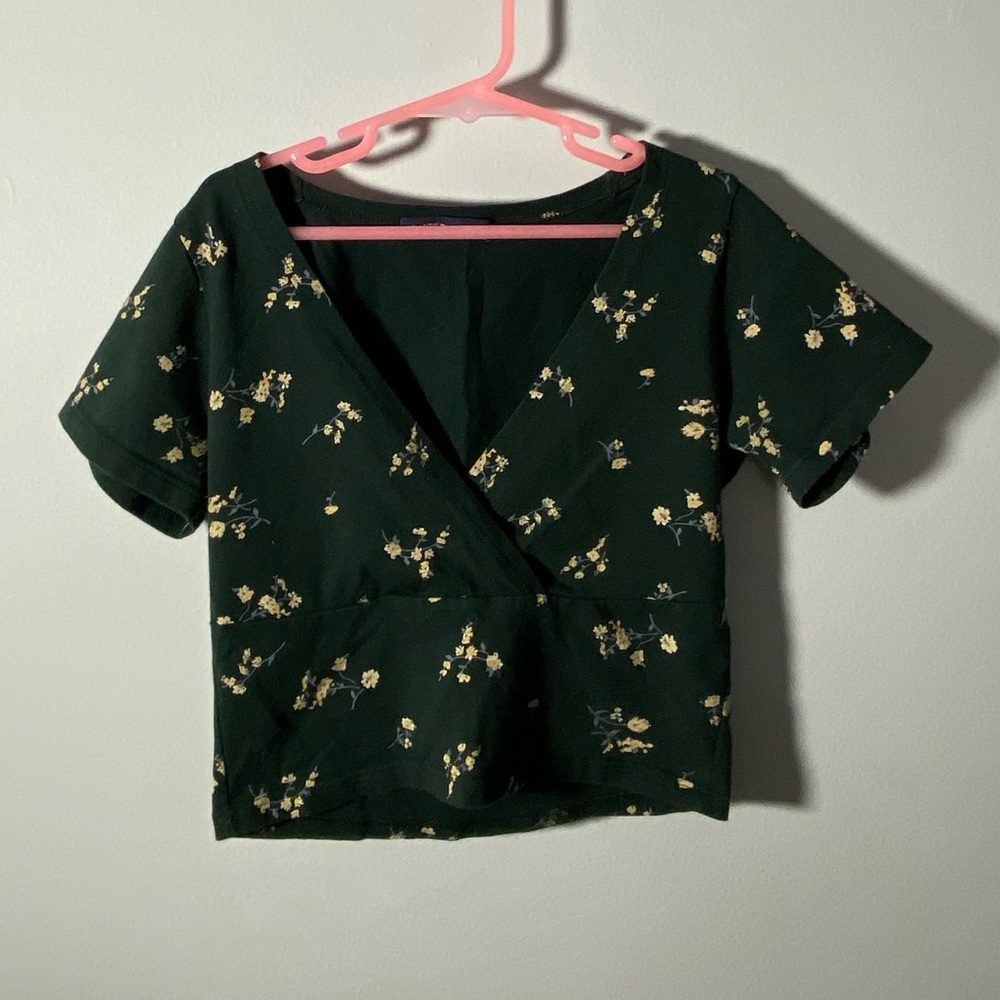 Brandy Melville Dark Green Floral Crop Top